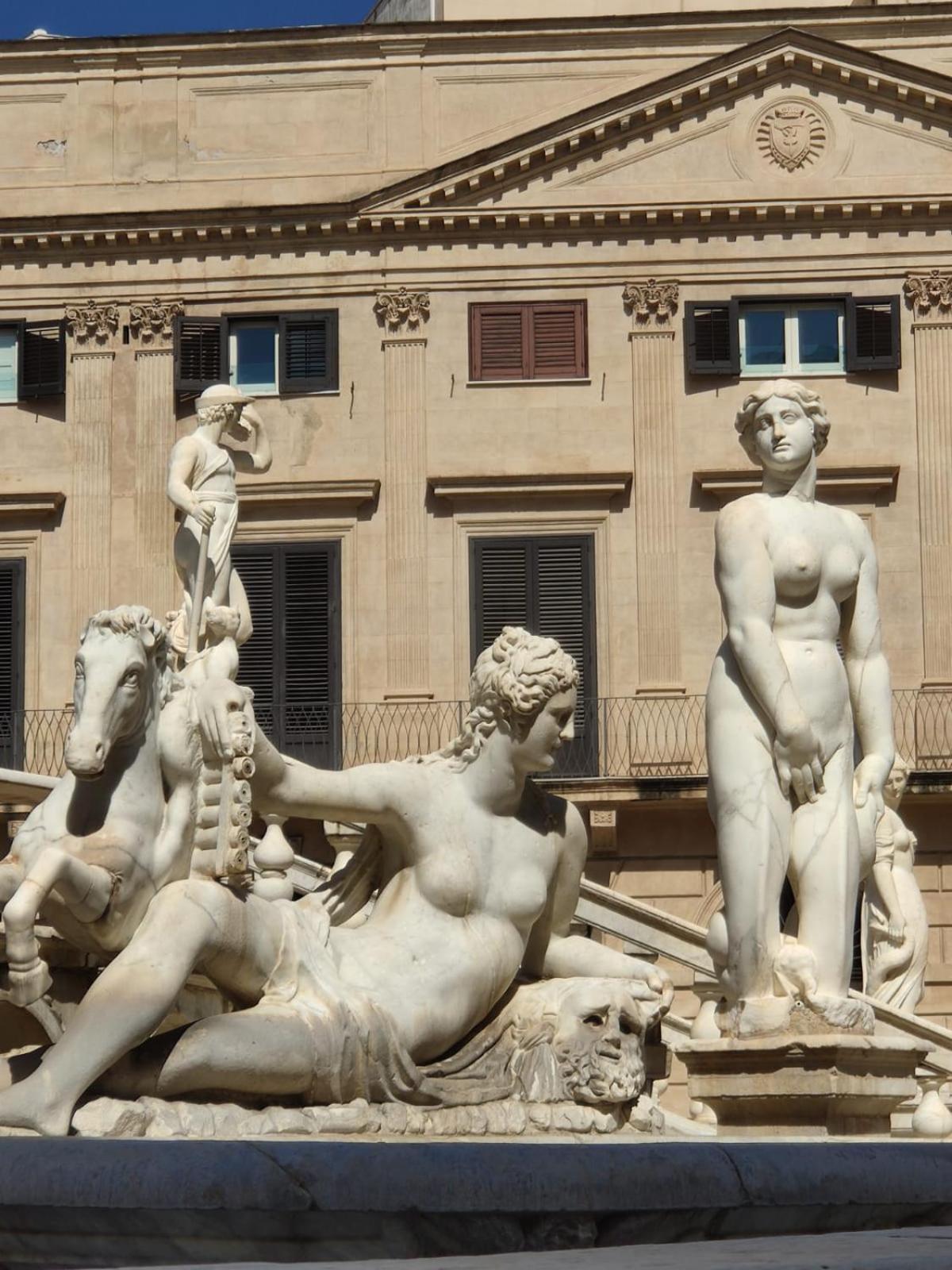 Piccola Suite E Dimora Del Teatro Massimo 巴勒莫 外观 照片